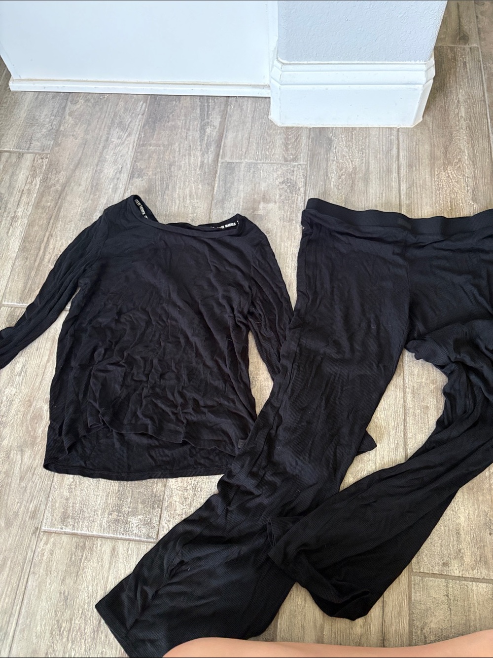 Steve Madden Black Long Sleeve Top and Pants Set